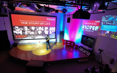 2011.07.14_TEDxJakartaLive_The_Stuff_of_Life_flickr_5949217779_37b9252043_b